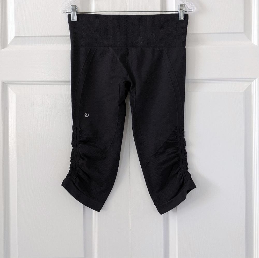 Lululemon In The Flow Crop II Heathered Deep Coal Leggings | Size 8 - Picture 6 of 14